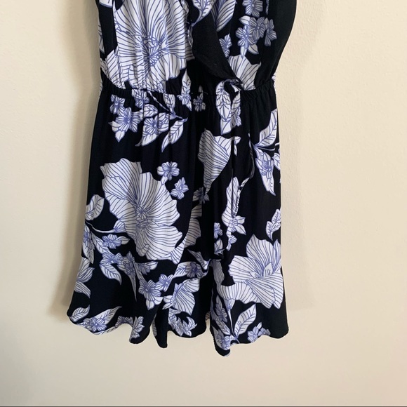 Express Dress - Picture 6 of 6